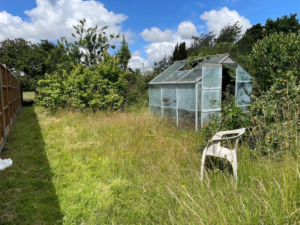 Lot: 73 - CHARACTER COTTAGE REQUIRING MODERNISATION -